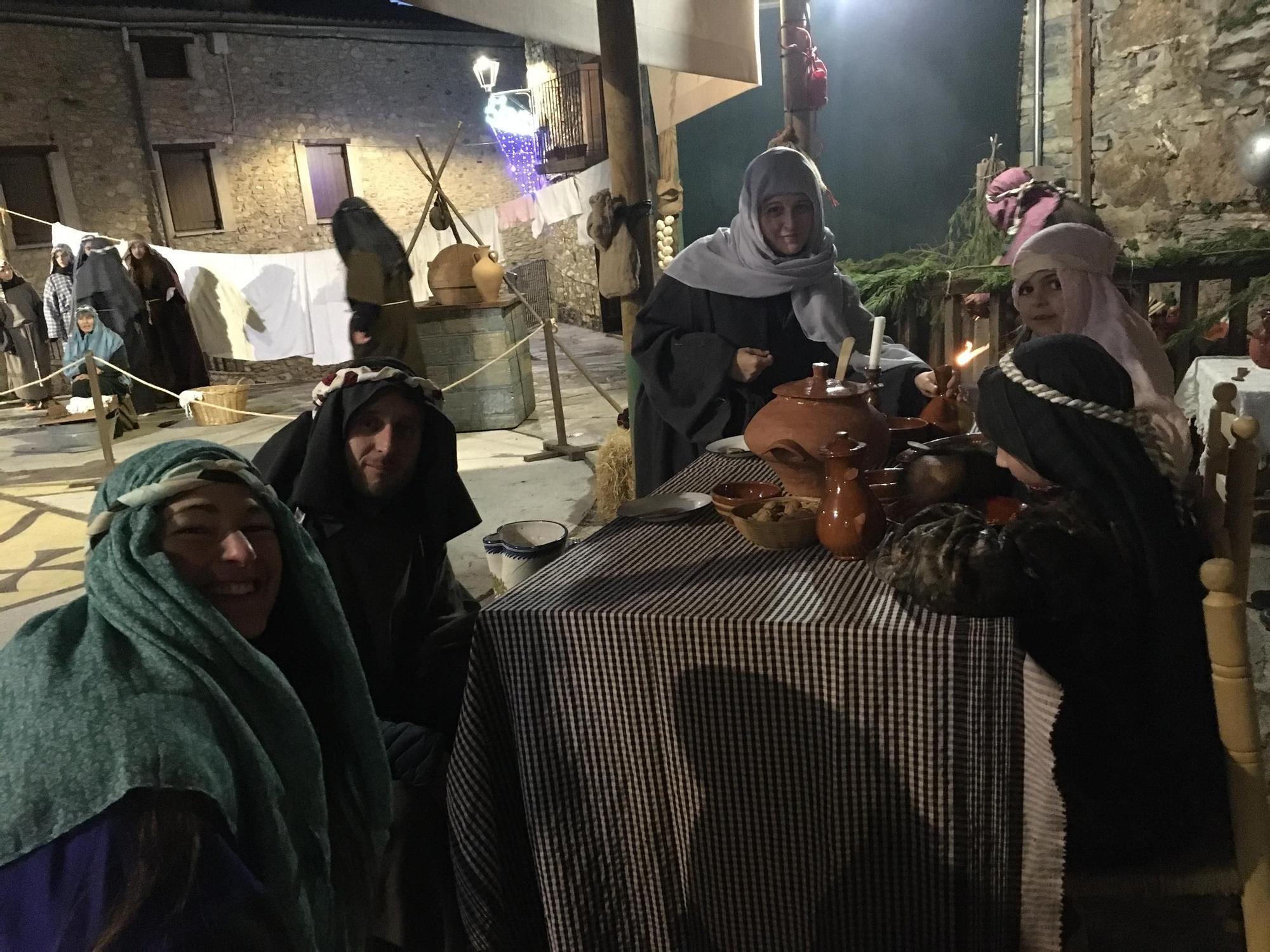 Prullans obre el Nadal tradicional a Cerdanya amb el Pessebre Vivent en una primera jornada desbordant