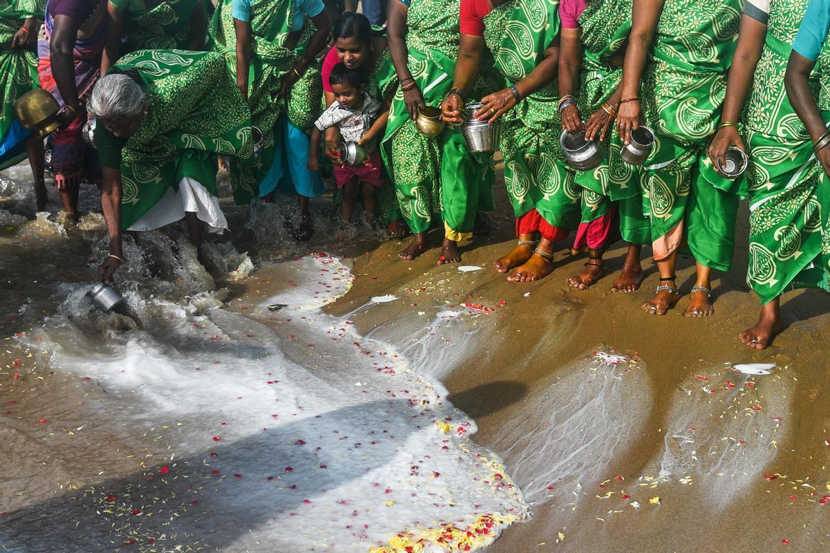 Plegarias en Chennai (Índia) en homenaje a las víctimas del tsunami del 2004 en el Índico