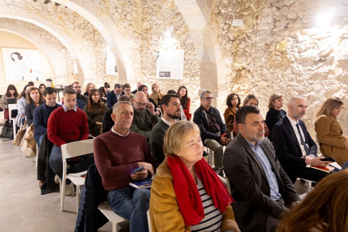 Socios e invitados acudieron a la asamblea de Alicantec en Torre Juana.