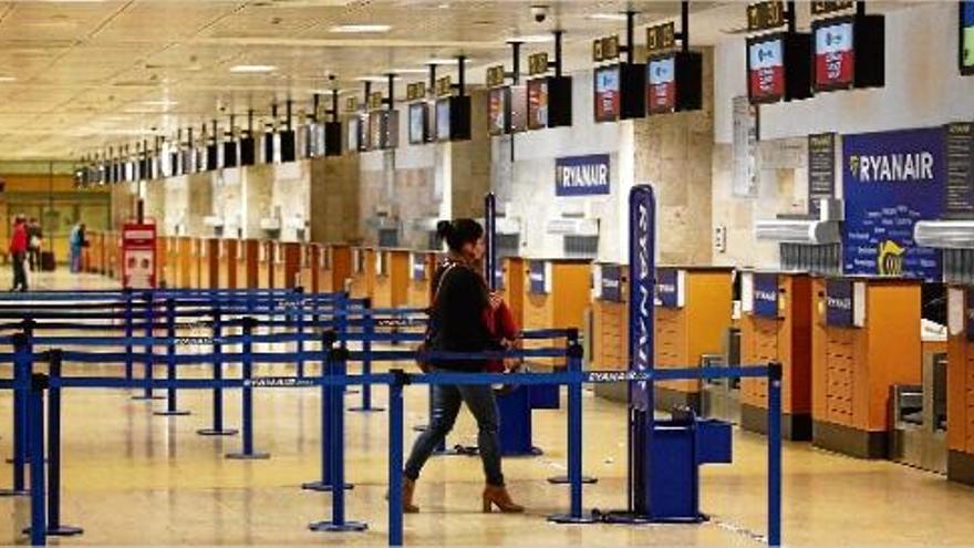 L&#039;aeroport continua la seva imparable marxa enrere