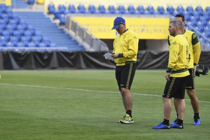 DEPORTES 05-03-19  LAS PALMAS DE GRAN CANARIA.  Primer entrenamiento de Pepe Mel. FOTOS: JUAN CASTRO