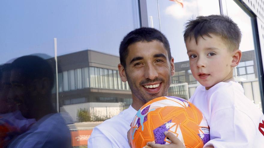 &quot;Papá es el mejor del Sporting&quot;: así fueron las 24 horas previas a la despedida de Cote de El Molinón