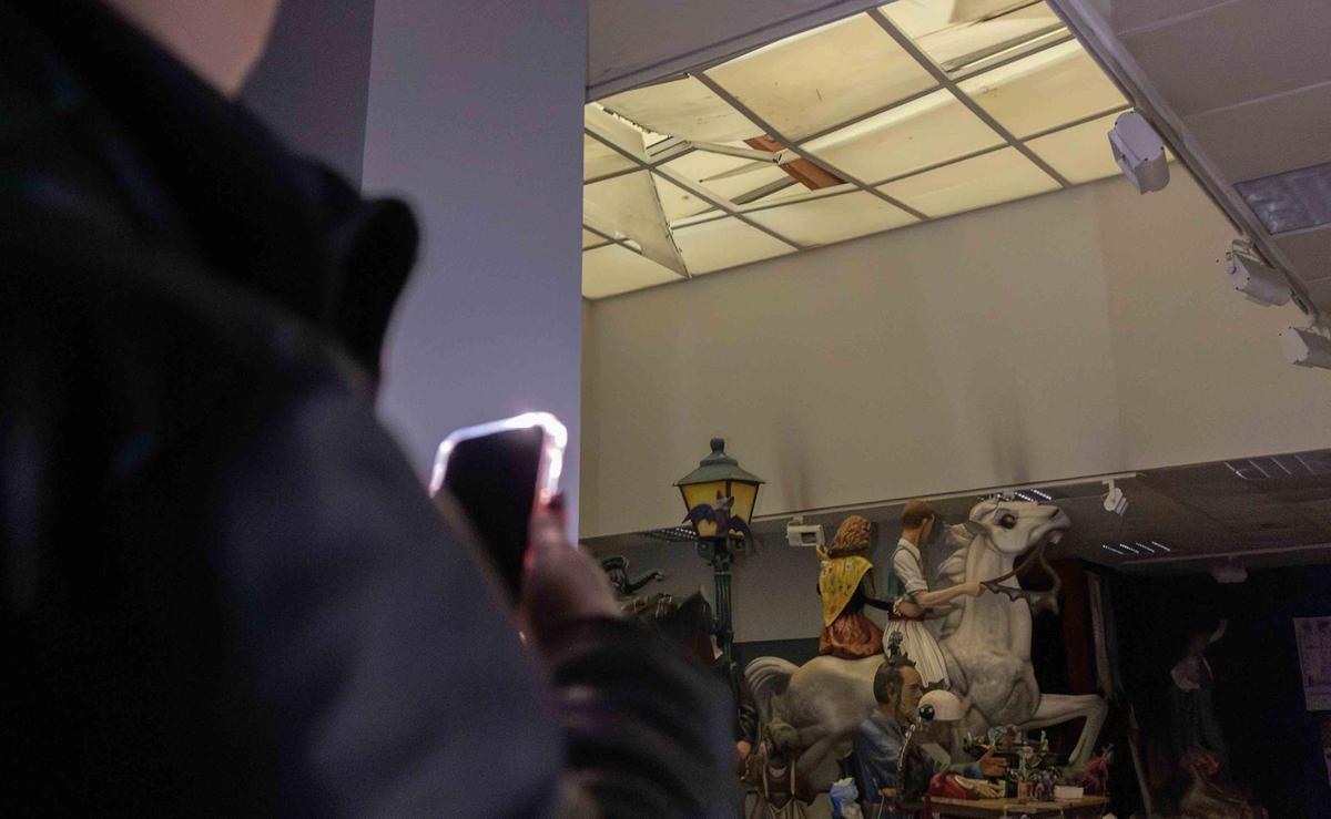 El temporal daña el techo del Museo de Hogueras y afecta a piezas históricas