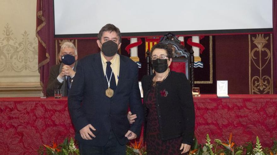 Luis García Montero e Helena González reciben as Medallas do Consello da Cultura Galega