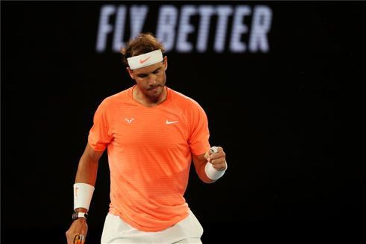 Nadal passa amb comoditat a vuitens a Austràlia