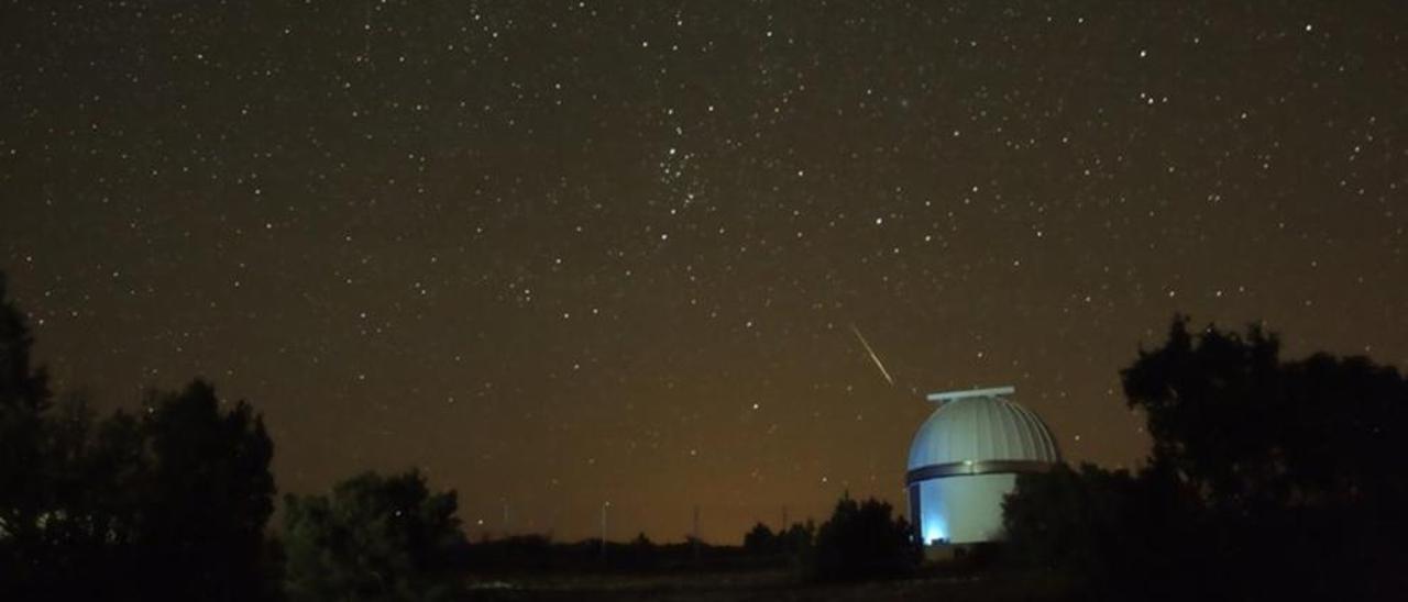 Lluvia de estrellas fugaces desde Aras de los Olmos.