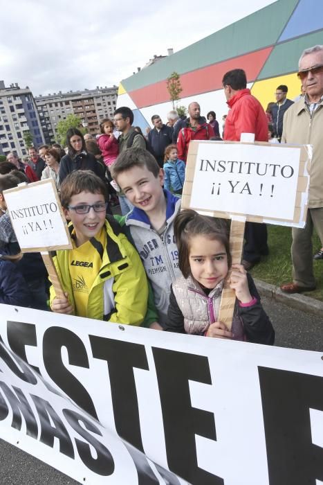 La Florida (Oviedo) se manifiesta para pedir un instituto