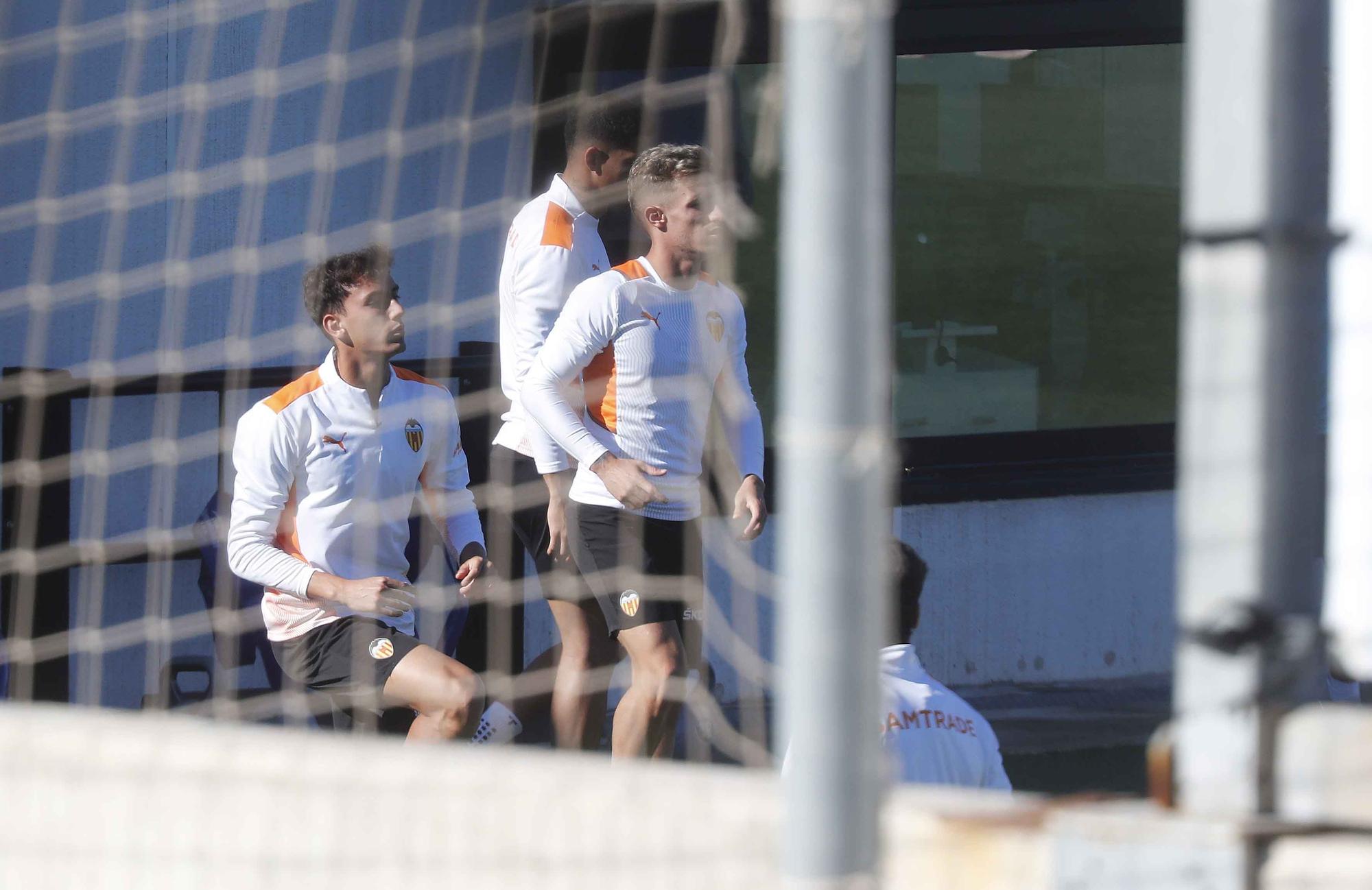 Entrenamiento del Valencia, a puerta cerrada