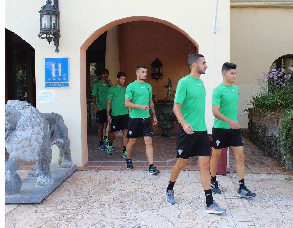 FOTOGALERÍA / Imágenes del primer entrenamiento del Córdoba en Benahavís