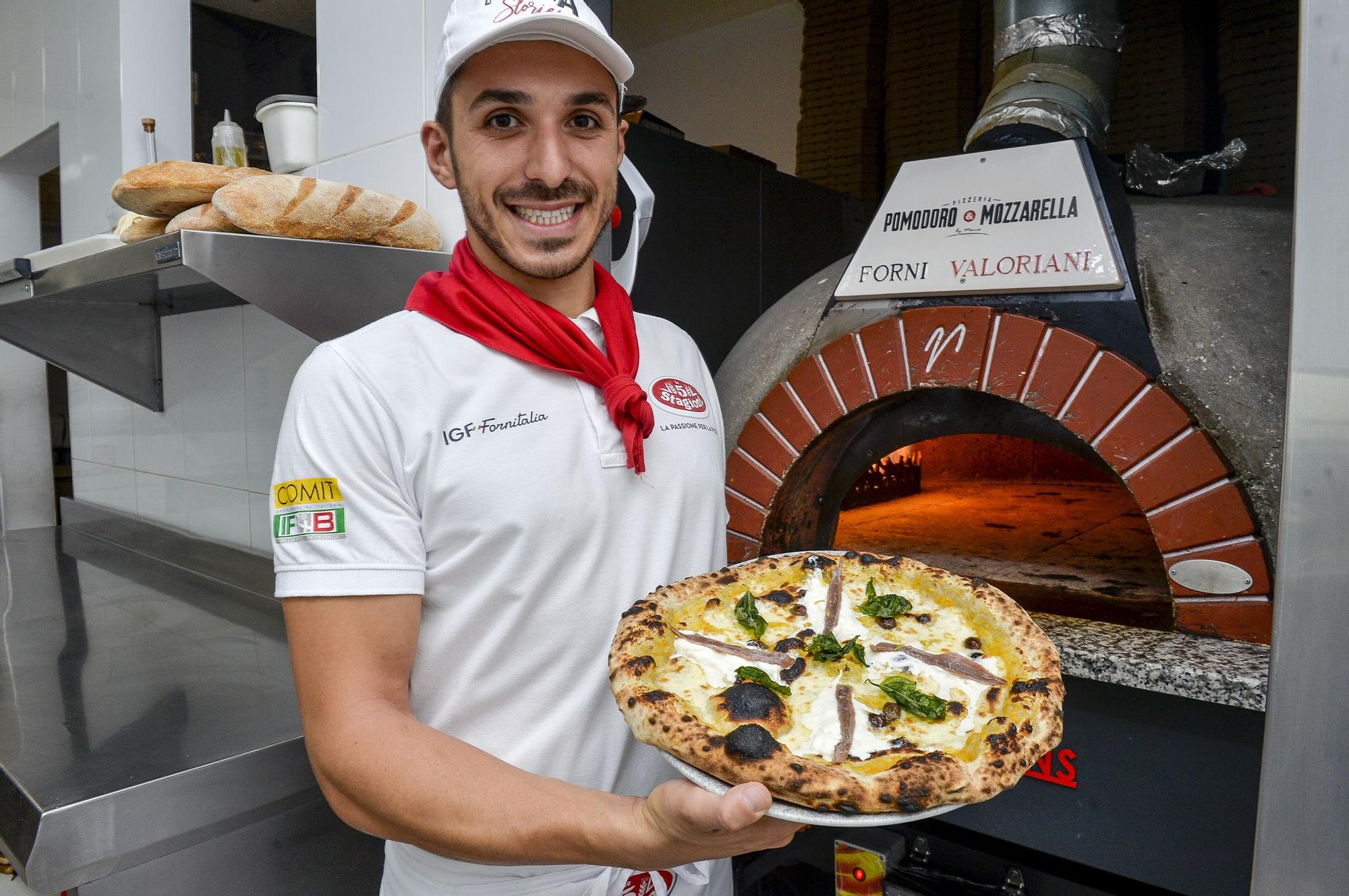 Pizzeria Pomodoro &amp; Mozarella