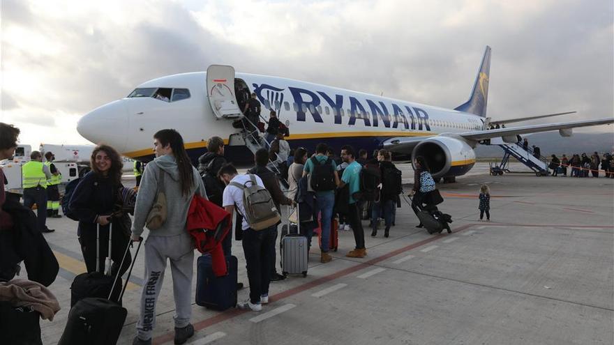 Las aerolíneas Wizz Air y Volotea aspiran a operar desde el aeropuerto de Castellón