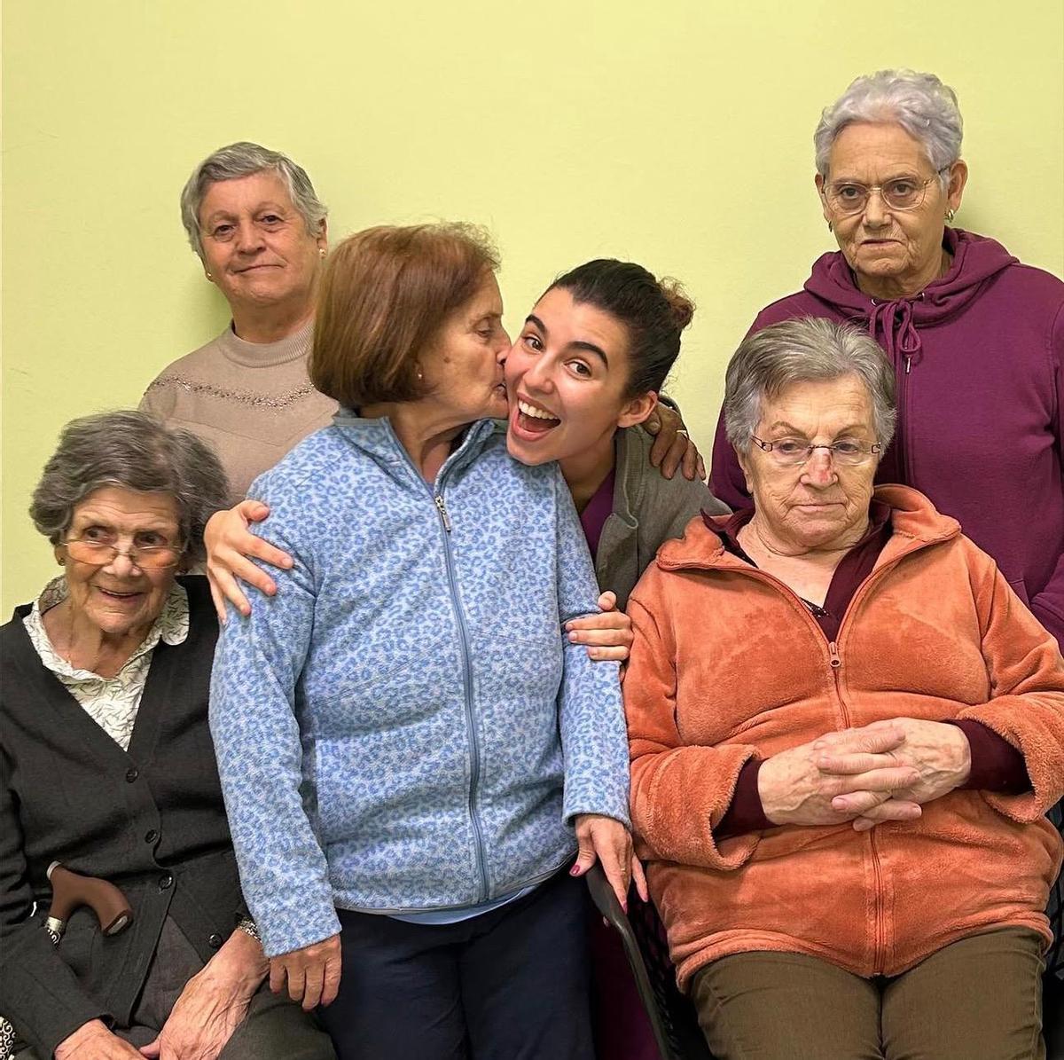 En De Oito a Oito respírase un ambiente de complicidade e comunidade.