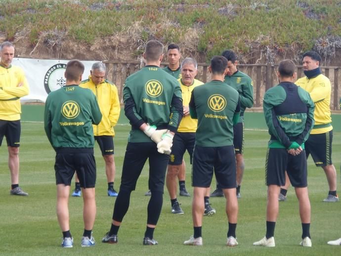 Fotos del entrenamiento de la UD Las Palmas en El Saler (24/01/2019)