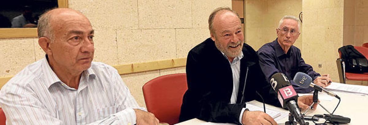 Rios, Bar y Carrió, durante la rueda de prensa celebrada ayer.