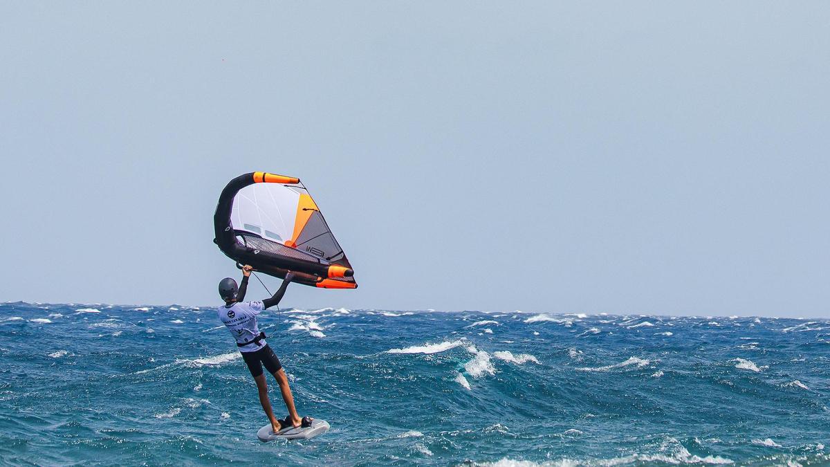 Christopher MacDonald y Viola Lippitsch elevan el nivel del Surf-Freestyle en El Burrero