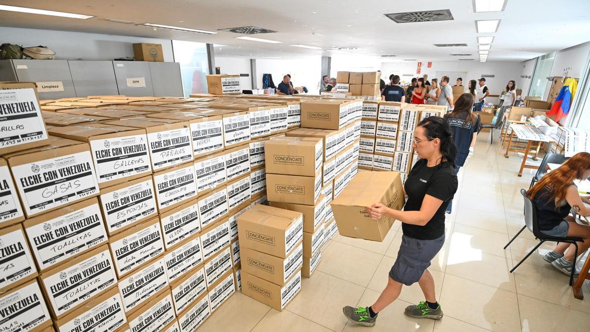 Elche enviará por vuelo directo a Venezuela cientos de cajas con ayuda humanitaria en alianza con Tempe