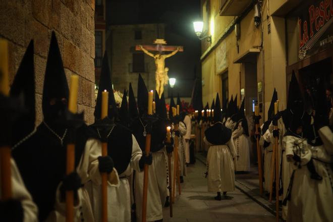 GALERÍA | Procesión de Nuestra Madre de las Angustias