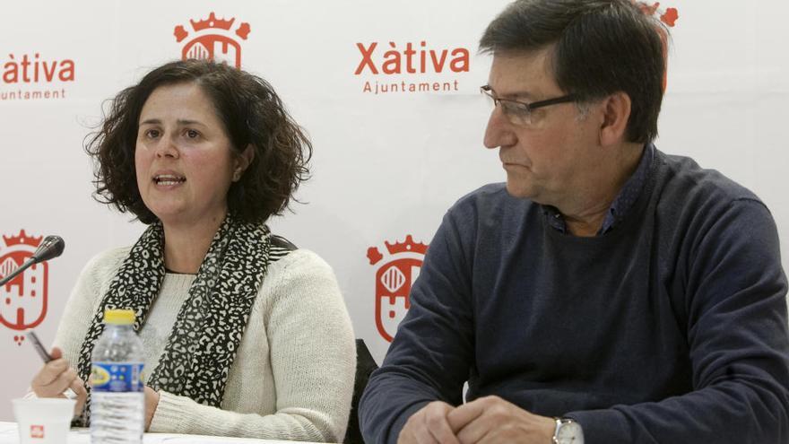 Xàtiva rescinde el contrato del bus universitario y lo cambia por ayudas al transporte