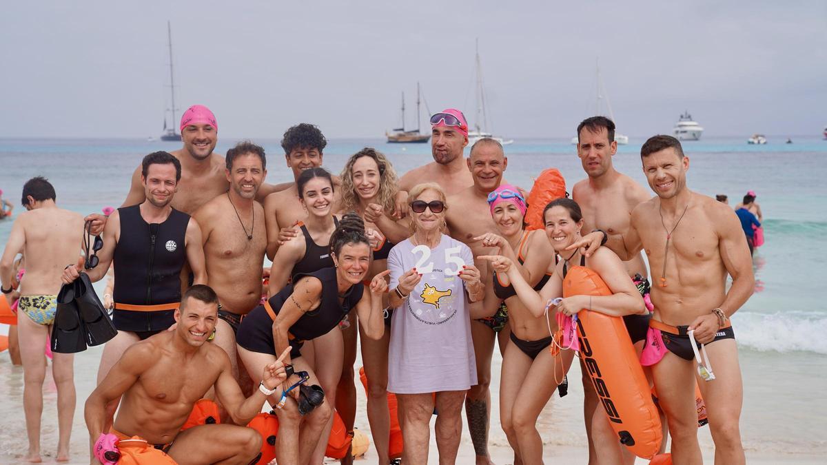 Galería: Vuelta a Formentera nadando contra la Fibrosis Quística Galería: Vuelta a Formentera nadando contra la Fibrosis Quística