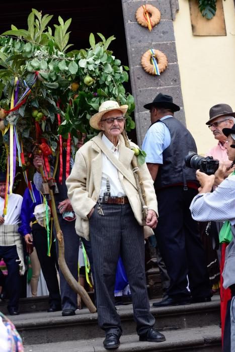 Procesion y Romeria por las Fiestas de las ...