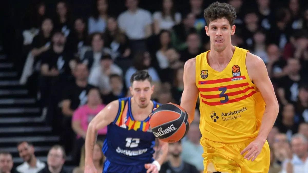 Oriol Paulí contó con minutos en la visita del Barça a Asvel.