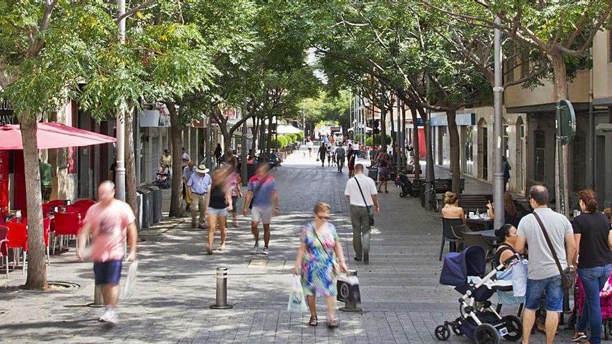 Imagen de la avenida de la Libertad, en pleno centro de San Vicente.