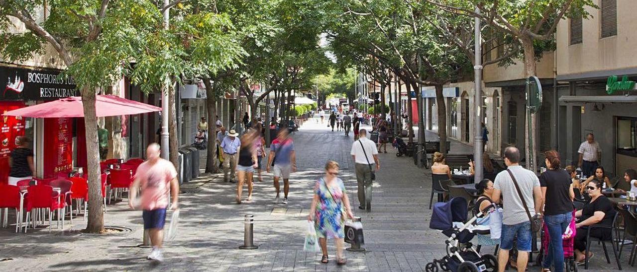 Imagen de la avenida de la Libertad, en pleno centro de San Vicente.