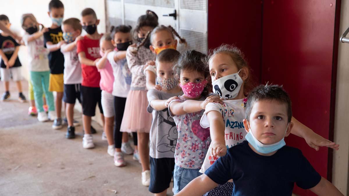 Vuelta al cole el curso 2020-2021 en la clase de educación infantil del Institut Escola Lluis Millet de Santa Coloma de Gramenet. Vuelta al cole el curso 2020-2021 en la clase de educación infantil del Institut Escola Lluis Millet de Santa Coloma de Gramenet.