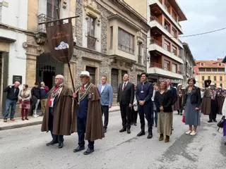 La Cofradía de Amigos de les Fabes ultima su XI Gran Capítulo en Villaviciosa: entrega de distinciones, charlas y la tradicional marcha cívica, entre otras actividades