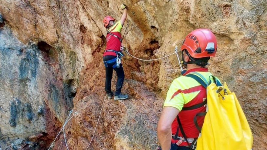 Drones y perros para un doble rescate en Ibiza