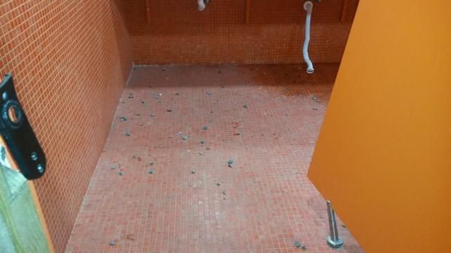 Vandalismo en unos baños públicos en San Fernando de Maspalomas