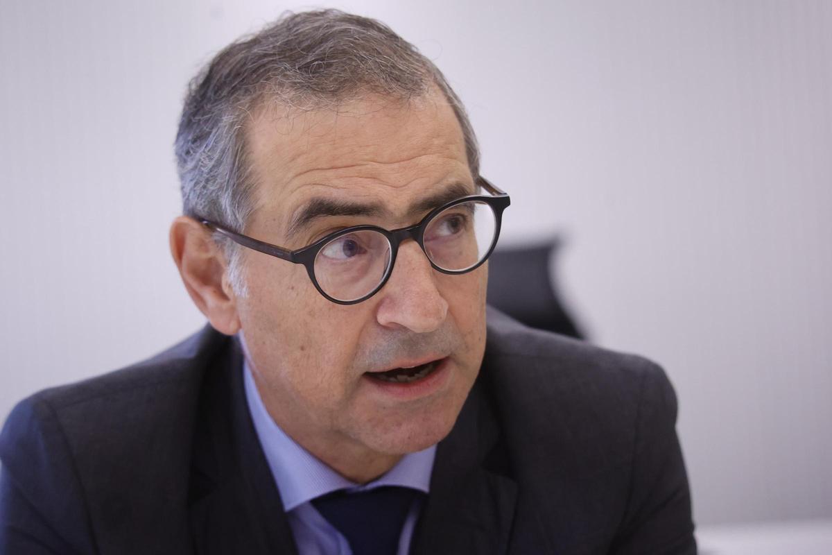 El ya secretario general de Croem, durante su entrevista con La Opinión