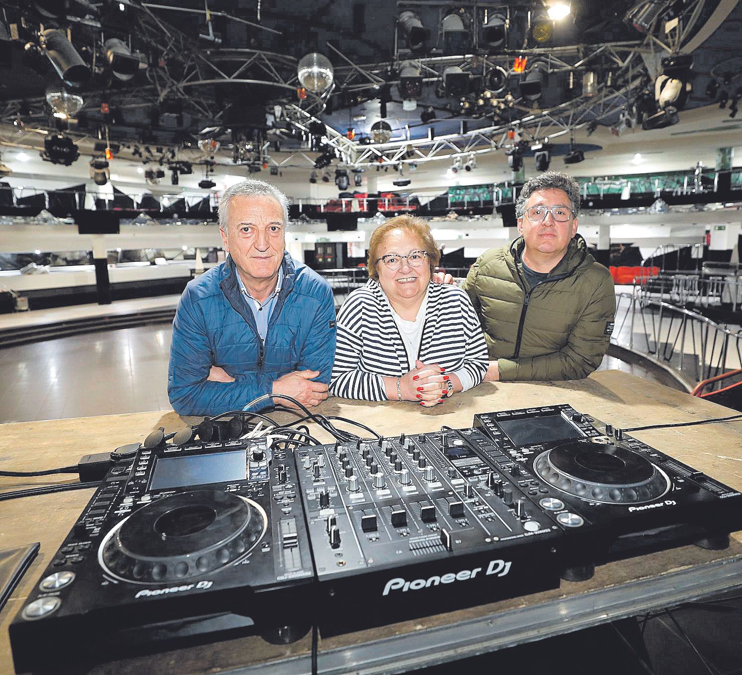 Cierra la discoteca Estilo de Oviedo: un recorrido fotográfico por sus 35 años de historia