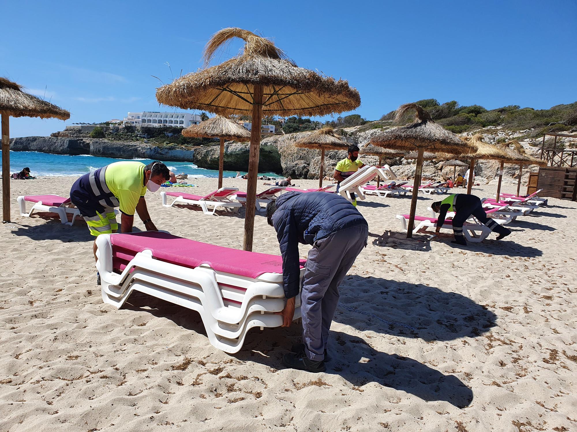 Las playas de Manacor recuperan sus servicios tras municipalizar su gestión