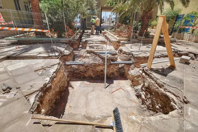 Obras para la instalación de ascensores en Añaza