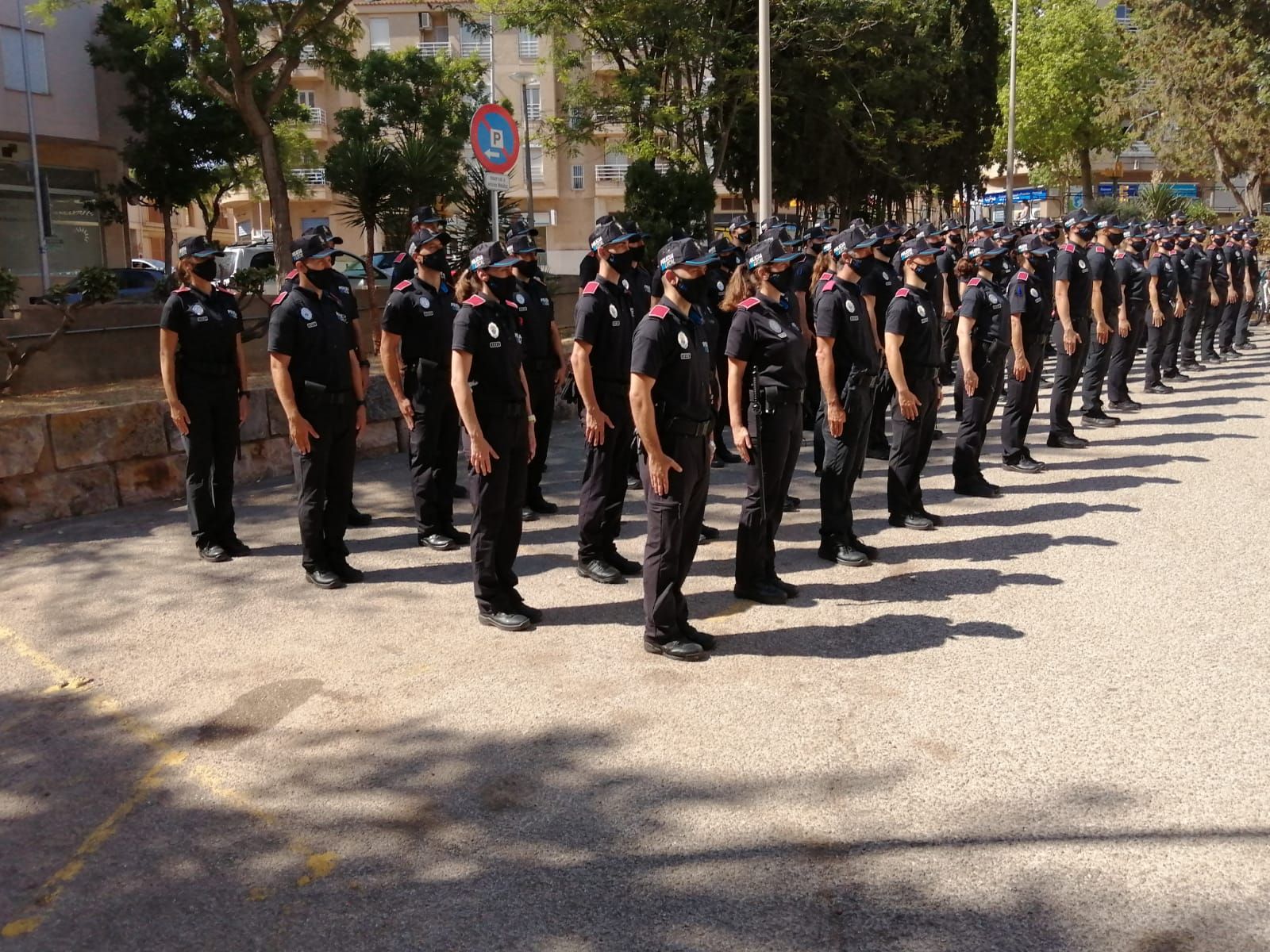 Presentan a un centenar de agentes en prácticas de la Policía Local de Palma