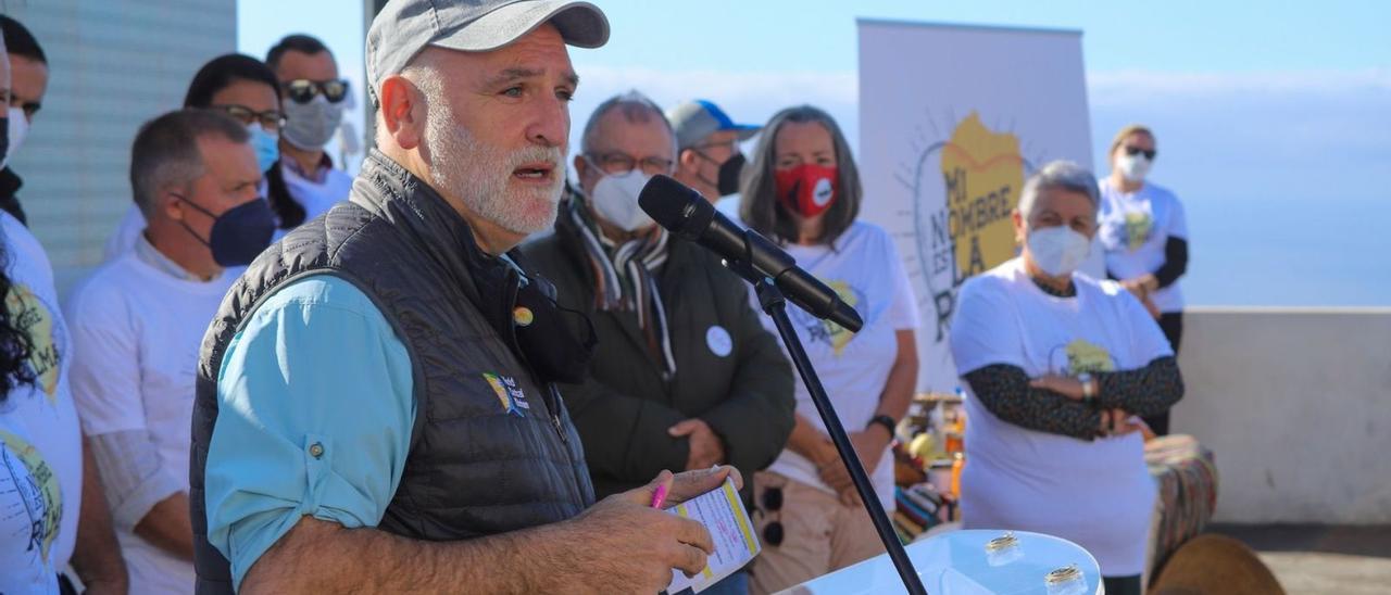 El asturiano compareció ayer en el mirador de Tajuya para dar a conocer las claves de la nueva plataforma a los medios de comunicación.