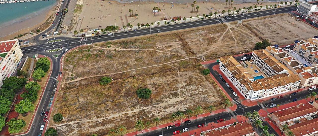 Imagen aérea del suelo de Los Náufragos donde están previstas nueve torres.