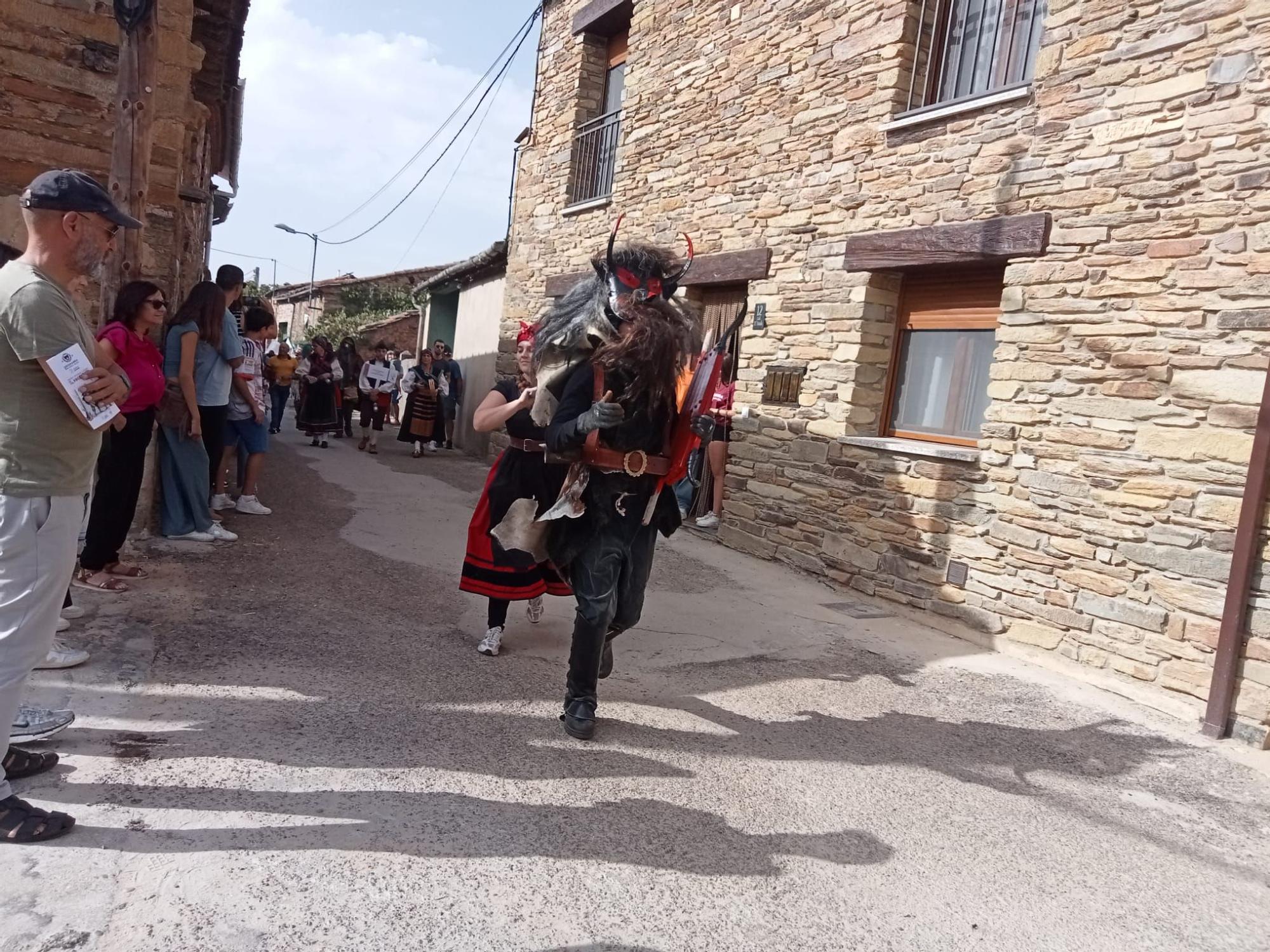 Las mascaradas zamoranas exaltan su autenticidad en Pobladura de Aliste