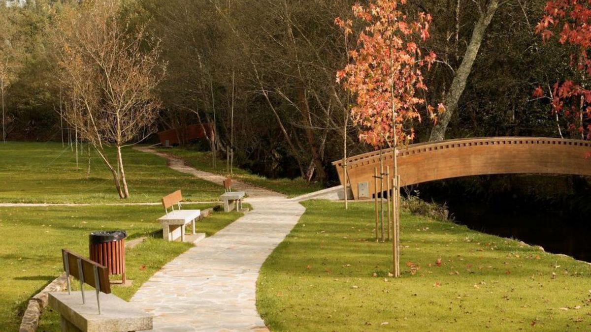 Área recreativa de Gabenlle, en A Laracha, en el margen del río Anllóns.
