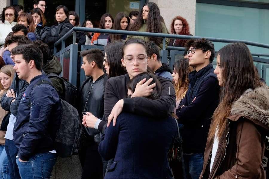 Minuto de silencio en la EASD de Zamora