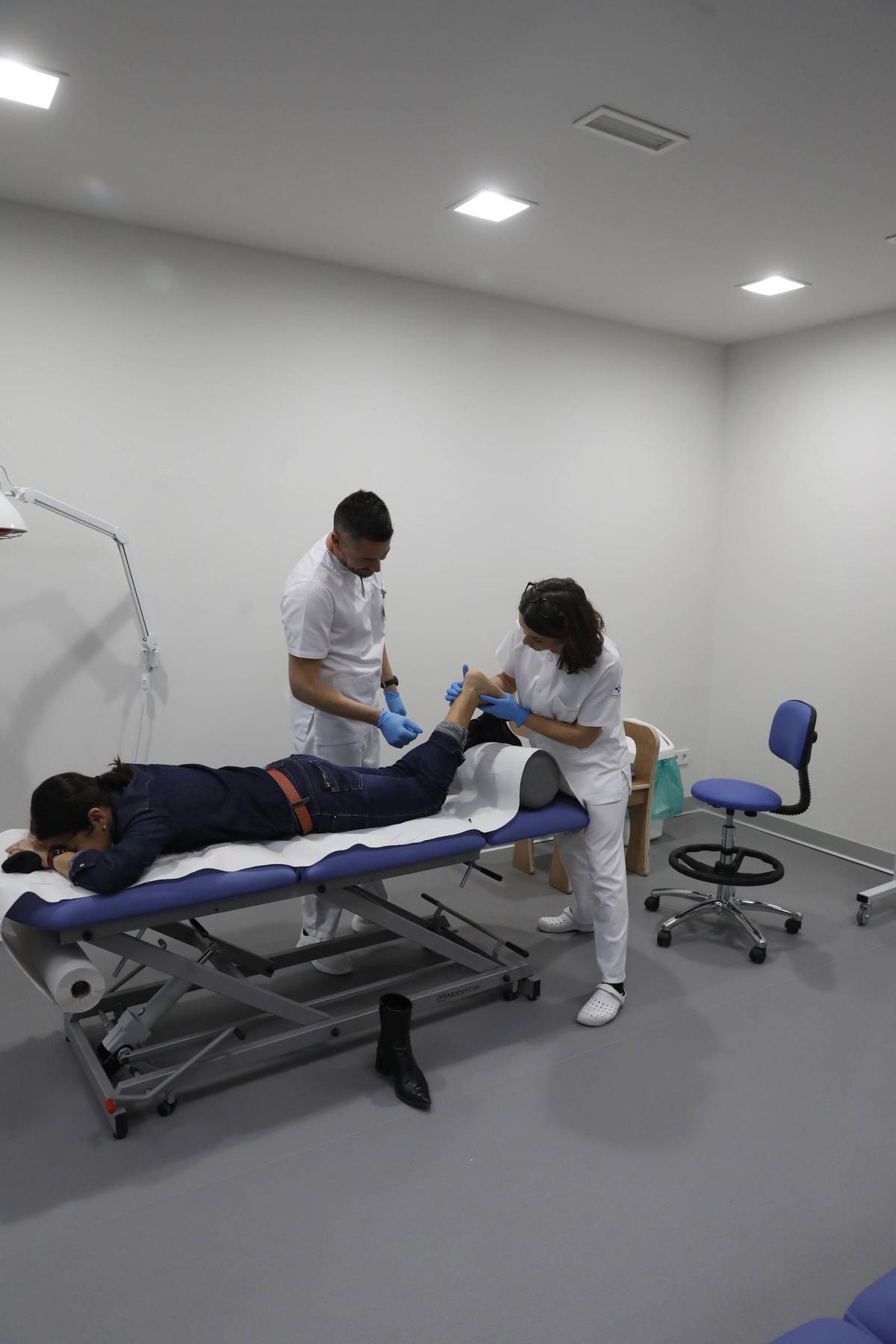 Primer día del nuevo centro de salud de Sotrondio
