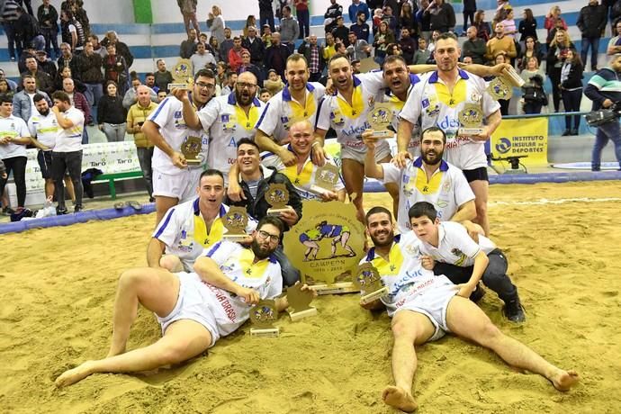 DEPORTES. VECINDARIO.SANTA LUCIA.   Luchada. Final de la Copa Cabildo Insular entre los equipos del Estrella CL y el CL Agüimes.  | 30/03/2019 | Fotógrafo: Juan Carlos Castro