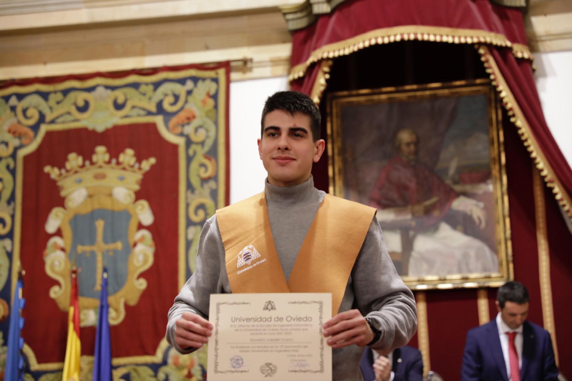 EN IMÁGENES:  Así fue la ceremonia de graduación de la Escuela de Ingeniería Informática de Oviedo