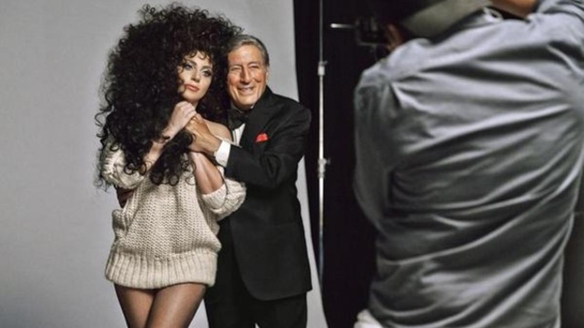 Lady Gaga y Tony Bennet en el 'making off' de la campaña para la marca 'low cost' H&amp;M.