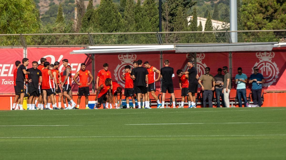 Luis García pone en marcha el nuevo Mallorca con una plantilla todavía por construir