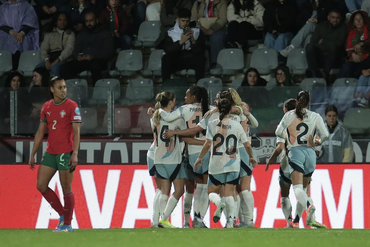 España celebra la victoria en Portugal