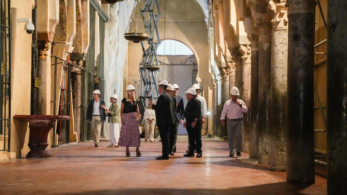 La consejera de Cultura, Patricia del Pozo, en una visita a la Mezquita-Catedral.