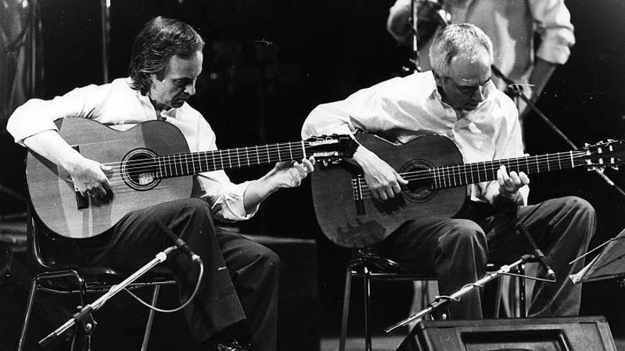 LLEGA EL CONCIERTO DE UN ARTISTA ESPAÑOL MÁS MULTITUDINARIO DEL SIGLO - Manuel  Carrasco