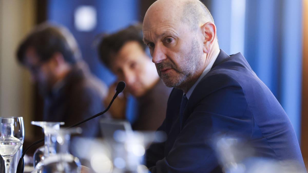 Rafael Louzán, candidato a la presidencia de la Federación Española de Fútbol (RFEF) en las elecciones del próximo día 16, presenta este viernes en Madrid su programa "Unidos por el fútbol"